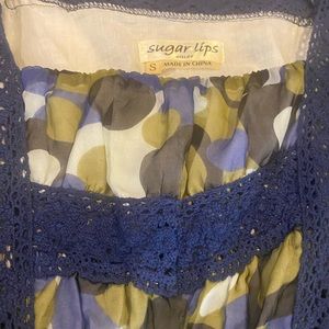 Multicolored summer dress, with a front tying belt… made by Sugar Lips